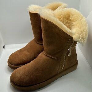 UGG Size 8 EUC
